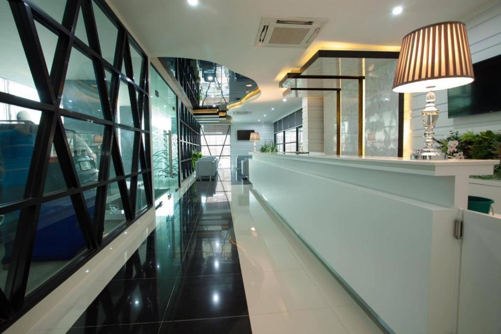 Thanburi Hotel Udon Thani Exterior foto