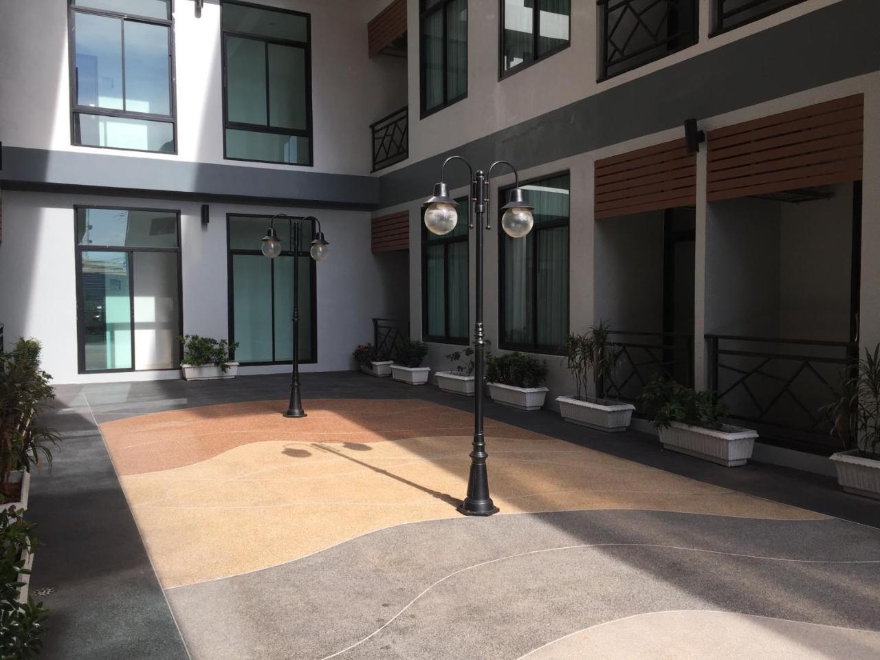 Thanburi Hotel Udon Thani Exterior foto